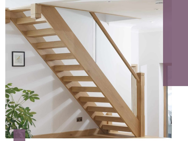 Изготовление деревянных лестниц под ключ в Сафонове для дома