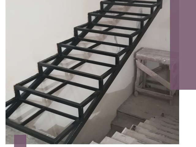 Демонтаж лестниц на металлокаркасе в Сафонове: быстрый вывоз и разбор