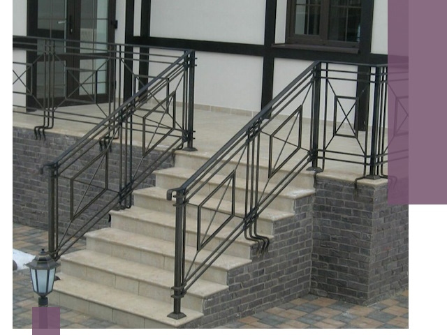 Перила для крыльца в Сафонове — монтаж, изготовление и установка