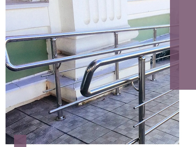 Ограждения пандусов из металла и нержавейки в Сафонове