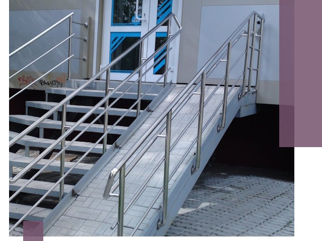 Пандус на крыльцо под ключ в Сафонове: монтаж и изготовление