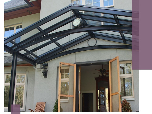 Изготовление и монтаж навесов и козырьков в Сафонове