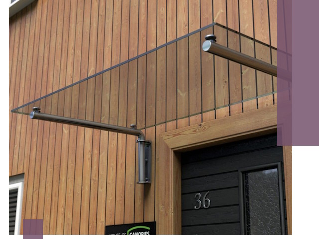 Стеклянные козырьки на входы и фасады в Сафонове