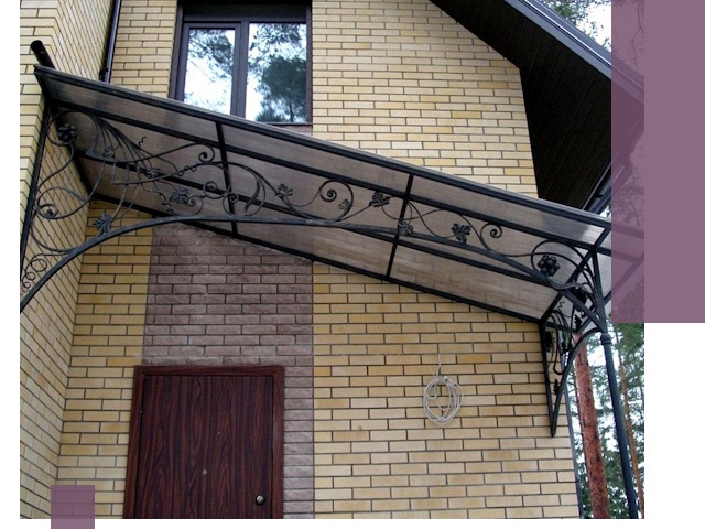 Односкатные козырьки из металла под ключ в Сафонове