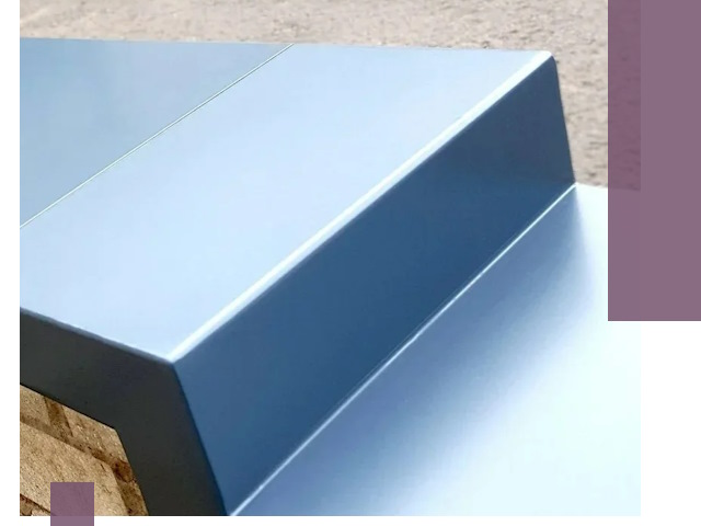 Крышки на парапет в Сафонове: изготовление и монтаж под ключ